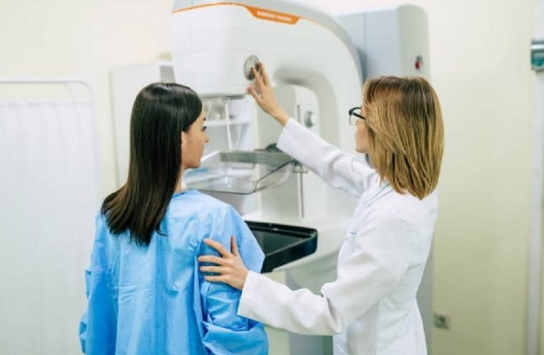 Mes de concientización del cáncer de mama: Lo que las mujeres deben saber sobre su riesgo