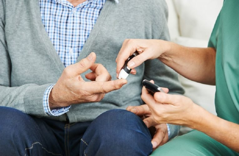 ¿Qué es el edema macular y quienes pueden padecerlo?