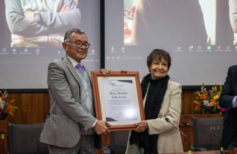 Sensible homenaje a Beatriz Solis Leree, ilustre defensora de las audiencias